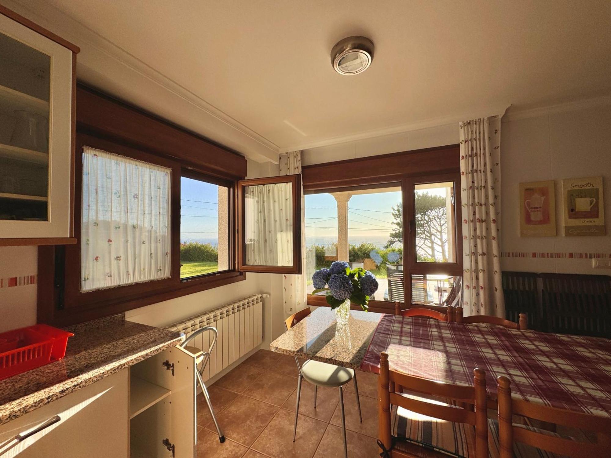 Rooms Peregrinos B Casa Alicia Rosal Luaran gambar